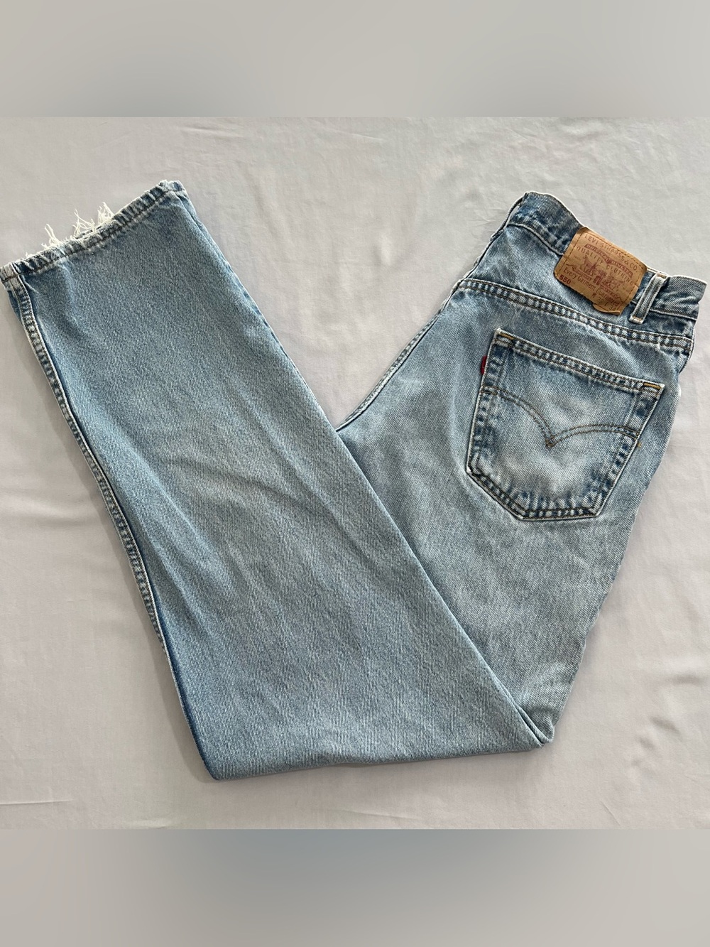 Levi's Men's Light Blue Straight-Leg Relaxed Fit 550 Jeans - Size 36W x 34L